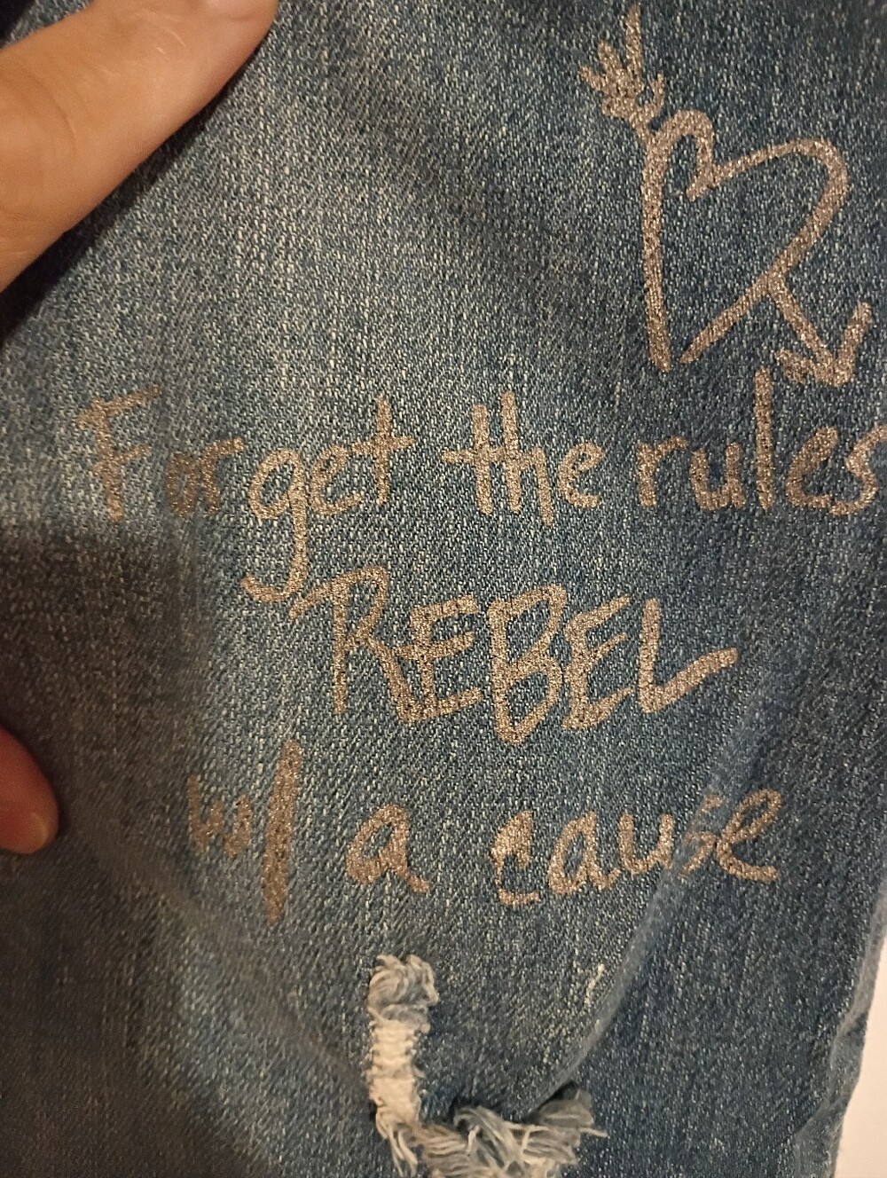 Distressed Jeans - Picture 5 of 8